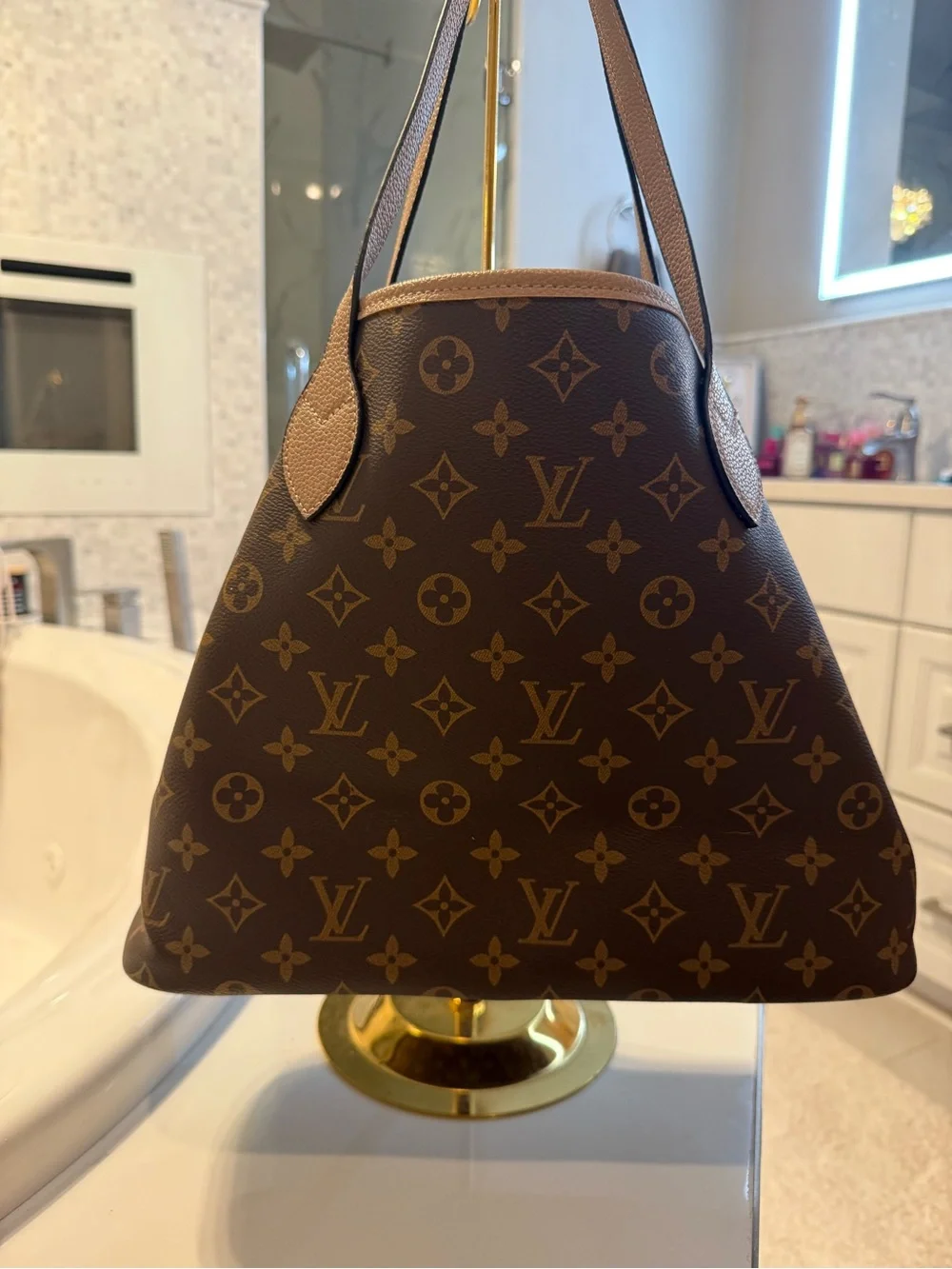 Louis Vuitton NeverFull Monogram Canvas Neverfull MM Tote in Brown/Tan